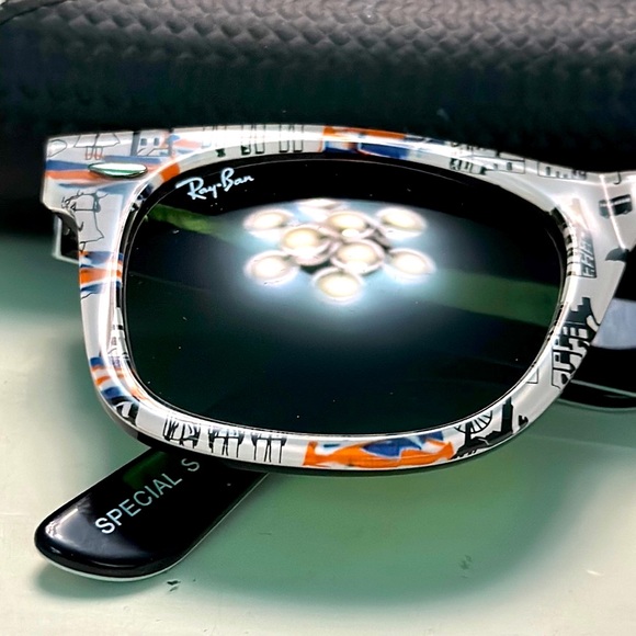 SPECIAL SERIES #8 Ray Ban Wayfarer London Print EUC - Picture 15 of 16
